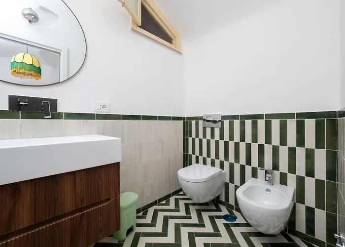 Honey - De Vivo Realty * Positano