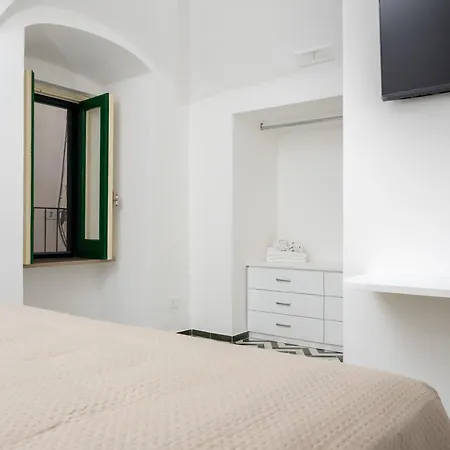 Casa vacanze Honey - De Vivo Realty *